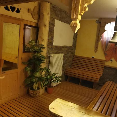 Garni Defrancesco Hotel กัมปีเตลโลดีฟัสซา ภายนอก รูปภาพ